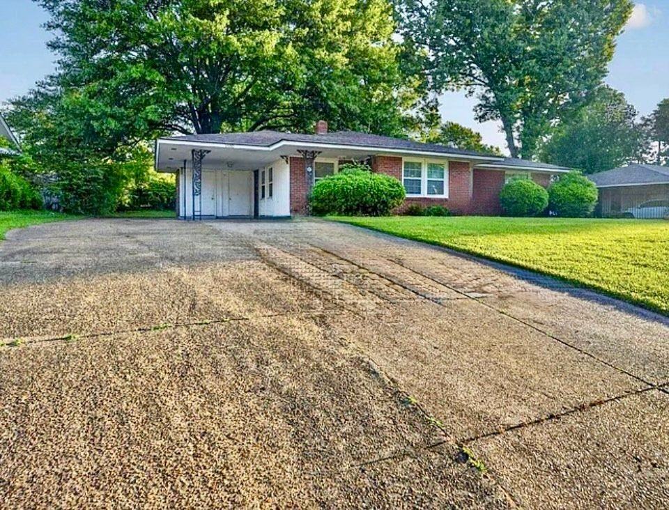 1510 Bonnie Dr - Photo 2 of 10