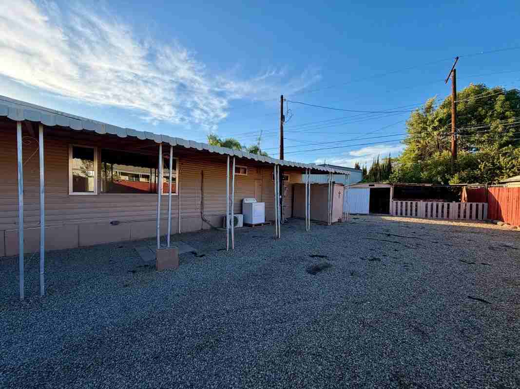 31080 Fretwell Ave - Photo 3 of 5