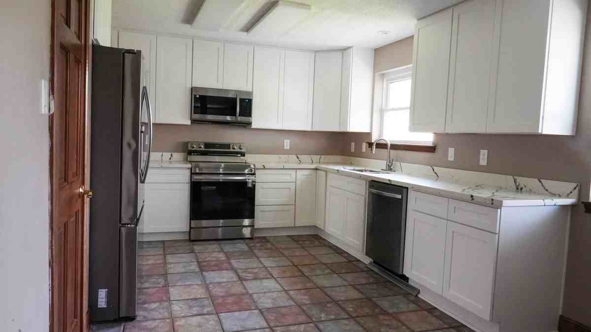 23 Platt St - Photo 2 of 4