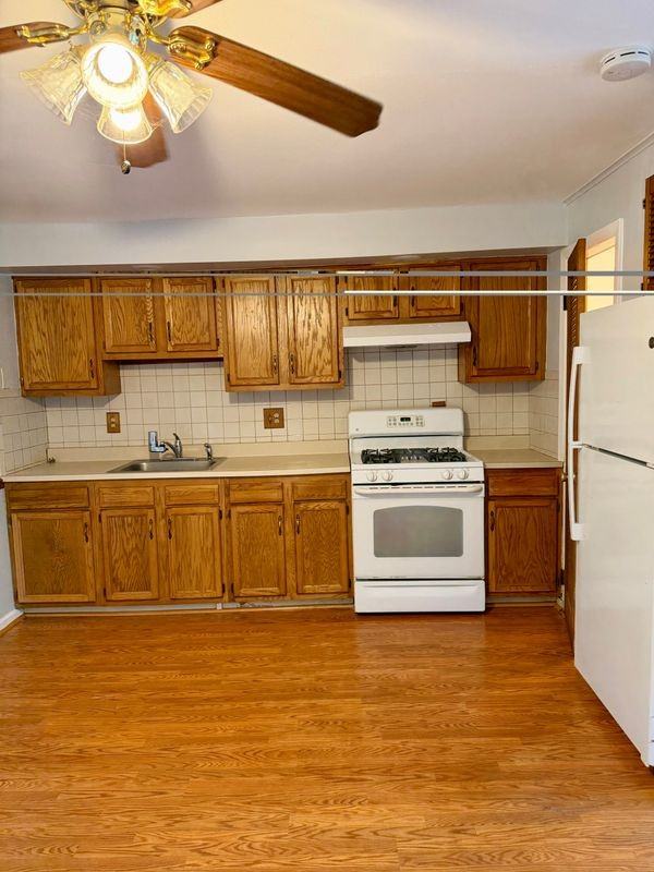 1 Cora St ##3 - Photo 4 of 14