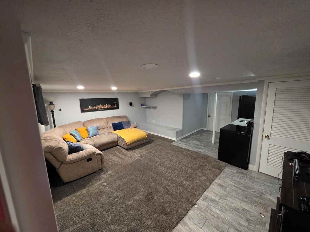 8171 Grant St - Photo 2 of 9
