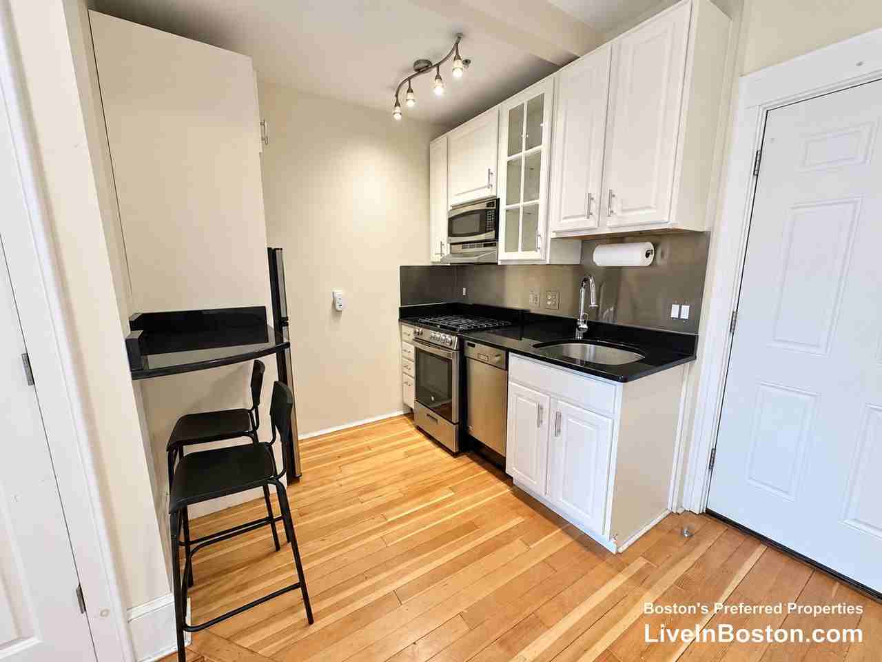 78 Burbank St #203 - Photo 3 of 8
