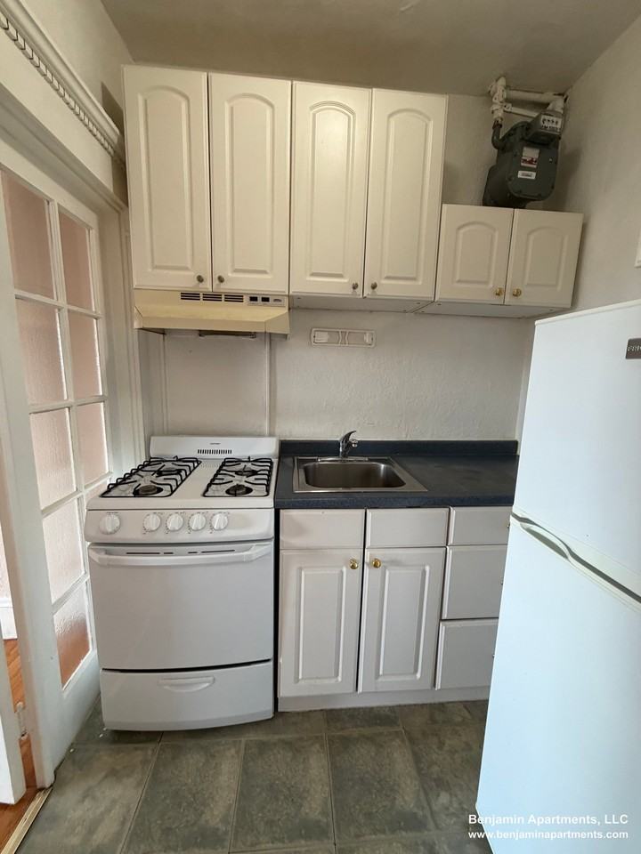 Garrison St. & Huntington Avenue #604 - Photo 4 of 10