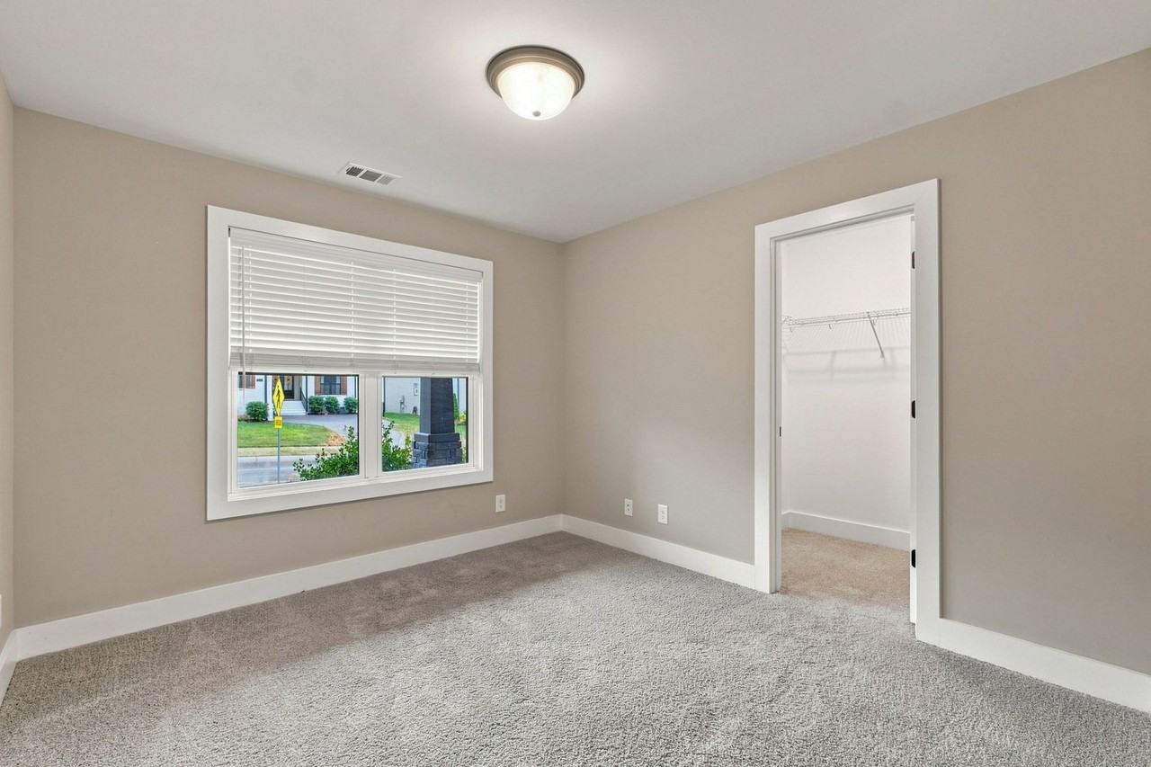 1041 Jackston Mack Way - Photo 5 of 44