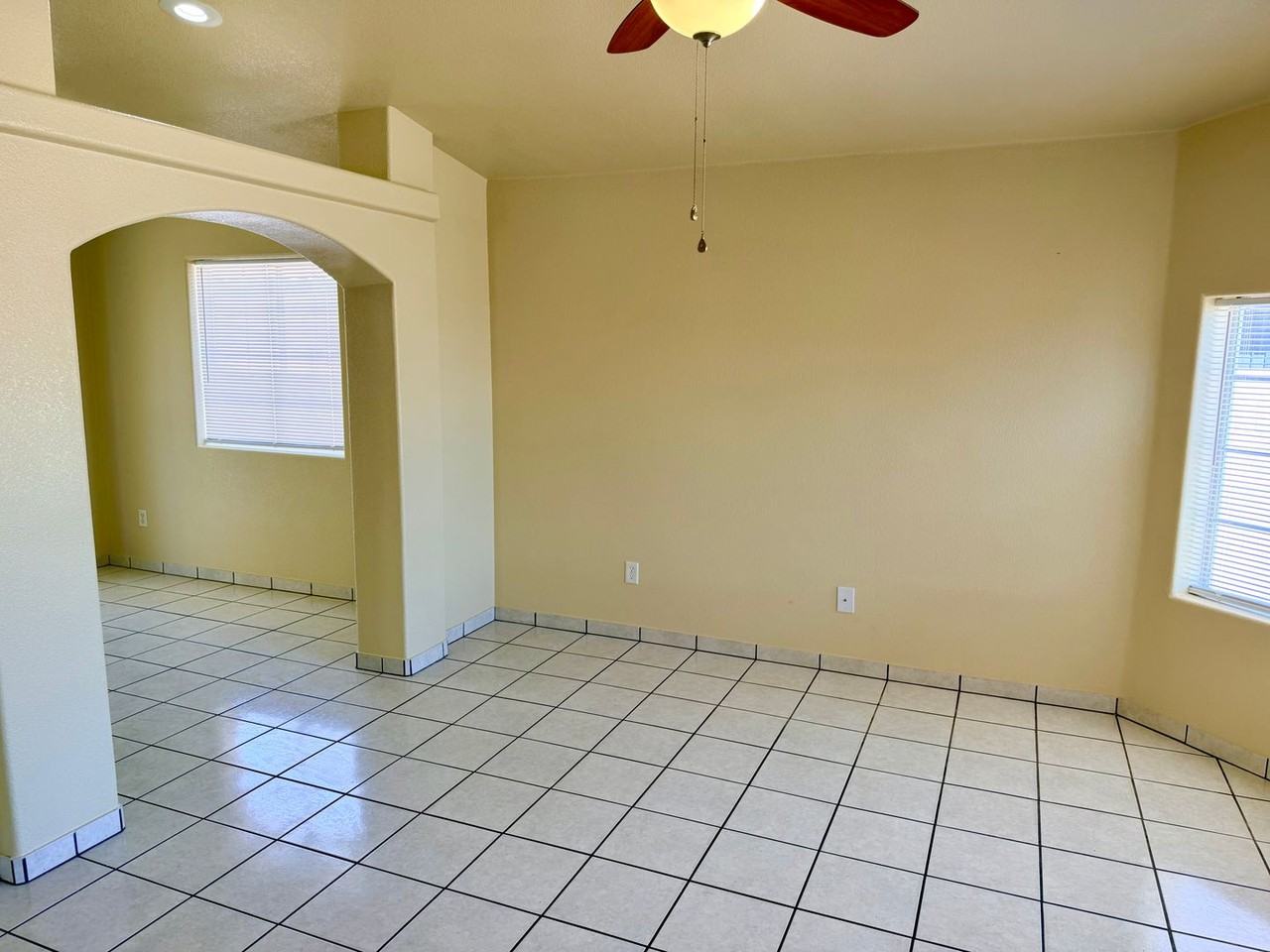 2028 E Cristina St - Photo 2 of 23