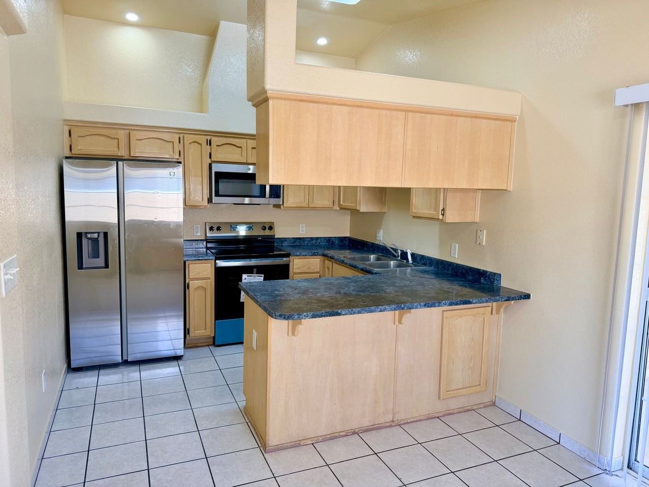 2028 E Cristina St - Photo 6 of 23