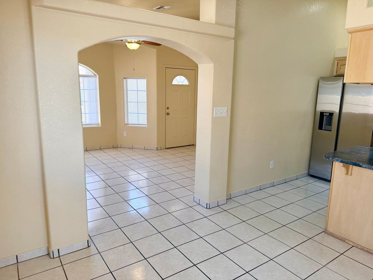 2028 E Cristina St - Photo 7 of 23