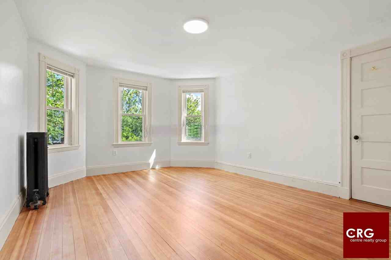 45 Packard Ave #1 - Photo 3 of 11