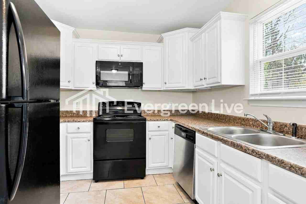 1294 Ridge Rd - Photo 5 of 15