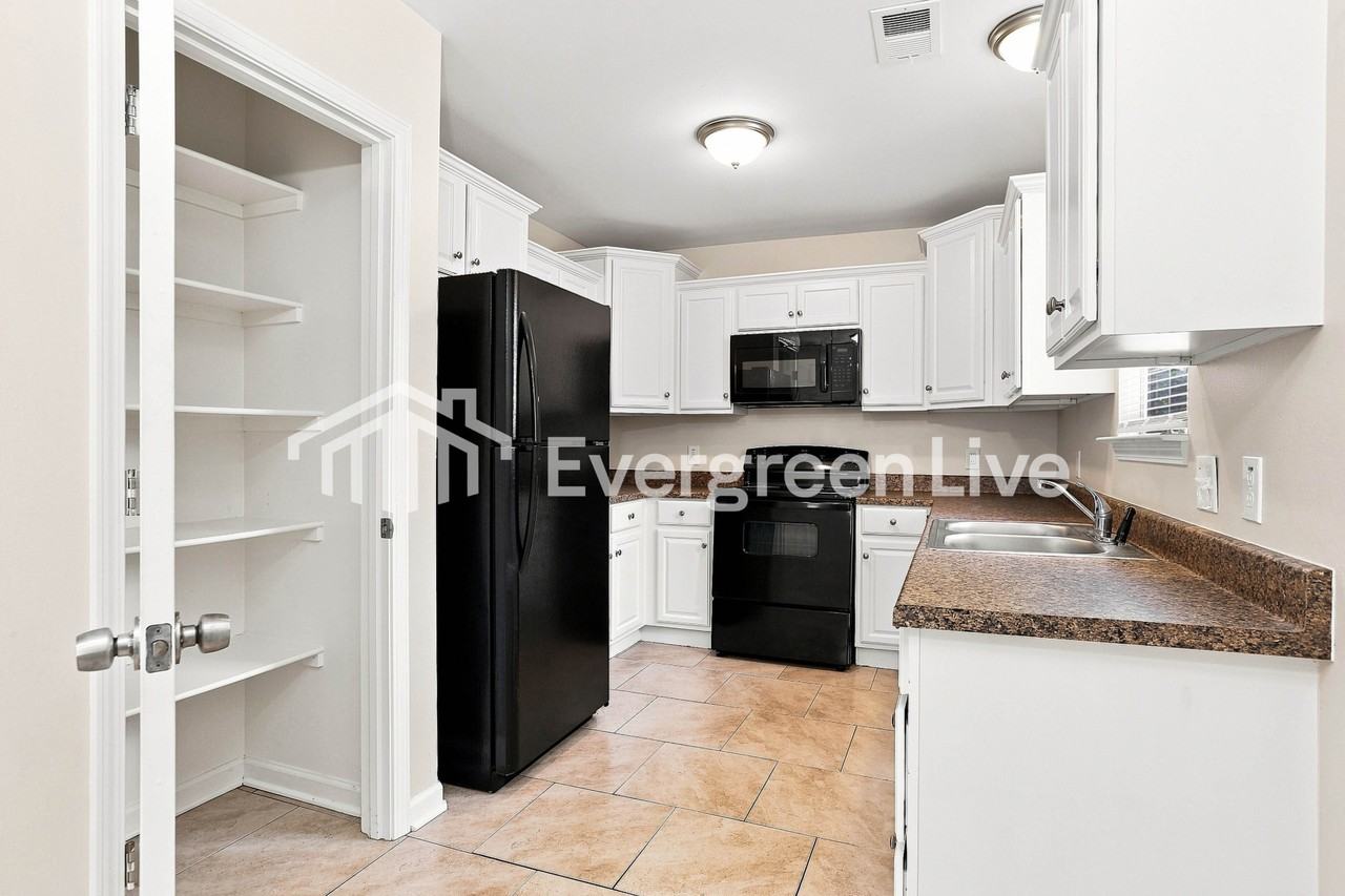 1294 Ridge Rd - Photo 7 of 15