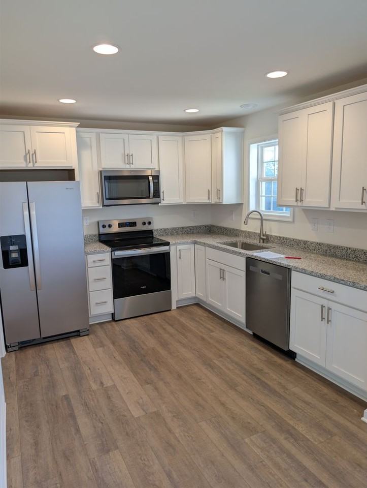 3625 Kortni Dr - Photo 3 of 17