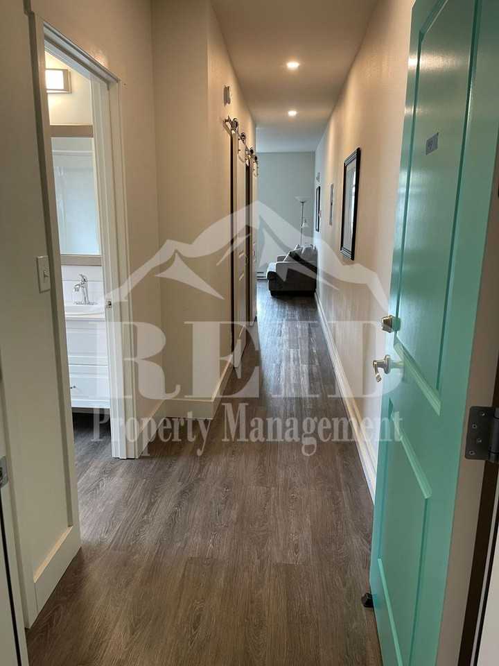 602 4th St #2A - Photo 5 of 14