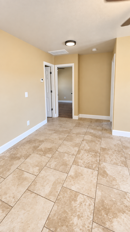 806 N Brook Drive - Photo 4 of 26