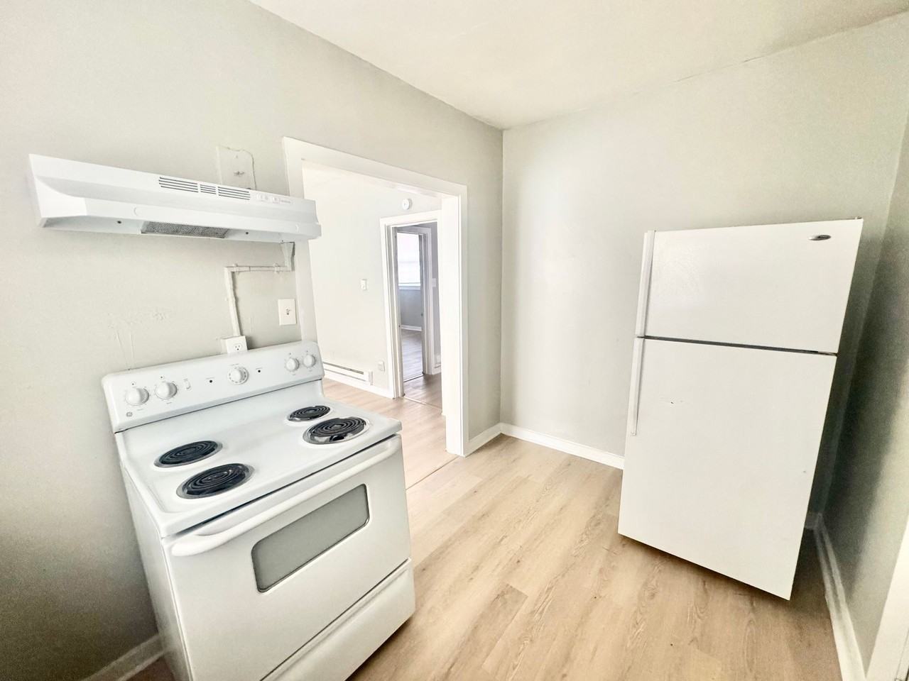 2619 E Willamette Avenue - Photo 4 of 10