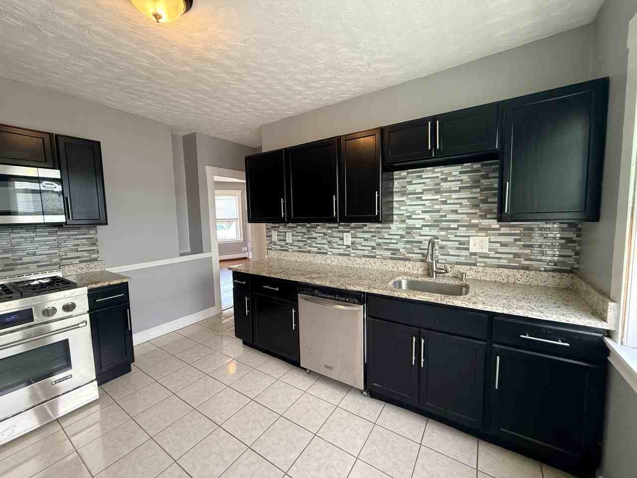 132 Homes Ave #3 - Photo 4 of 33