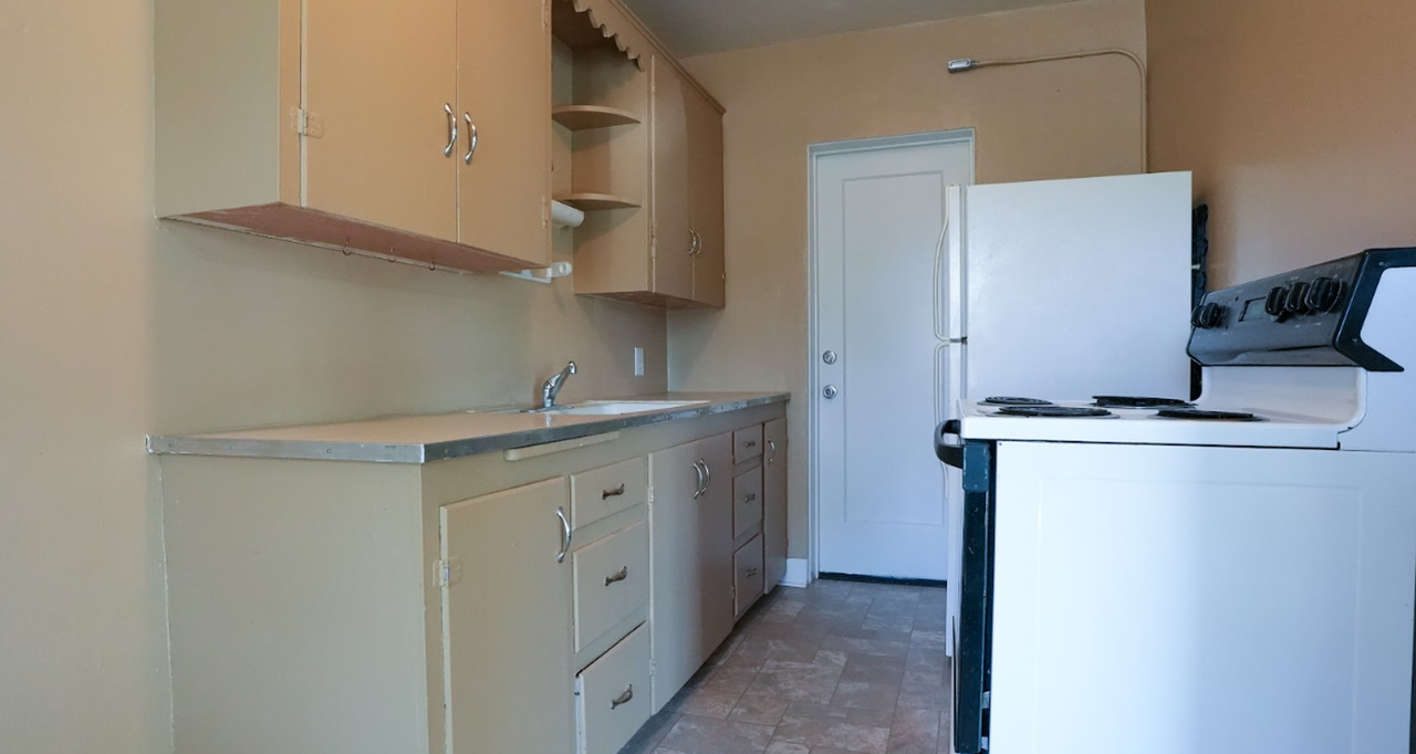 161 N Wilson St - Photo 3 of 4