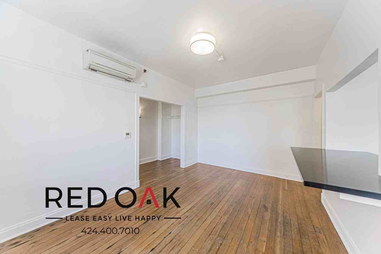 ICO Glendale Flats LLC - Photo 4 of 35