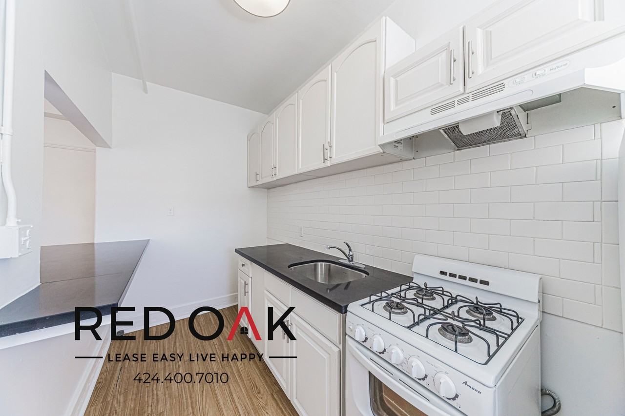 ICO Glendale Flats LLC - Photo 6 of 35