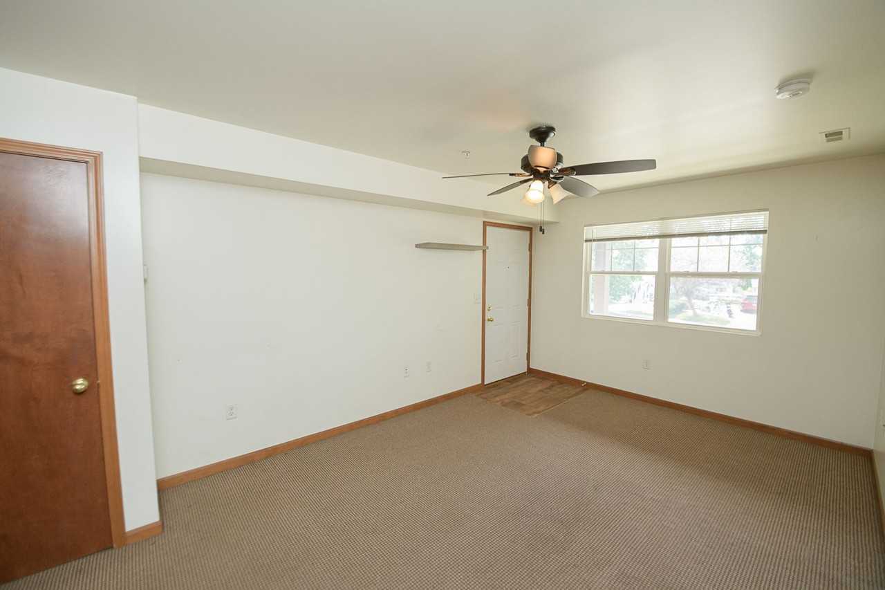 505 Indiana Ave - Photo 2 of 4