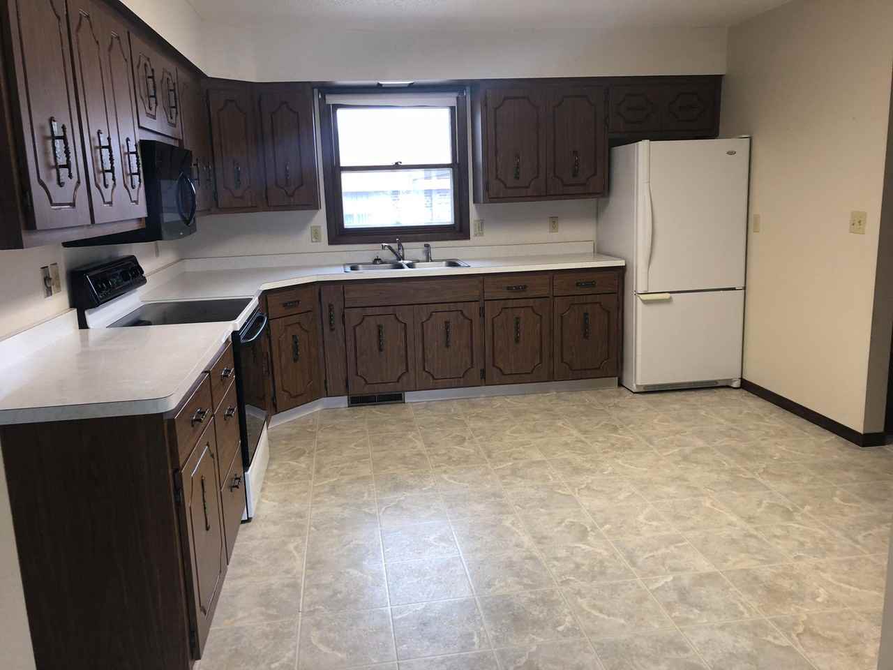 26 Osborn Dr - Photo 4 of 24