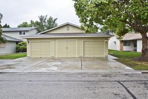 featured image of 1122 S Pond St