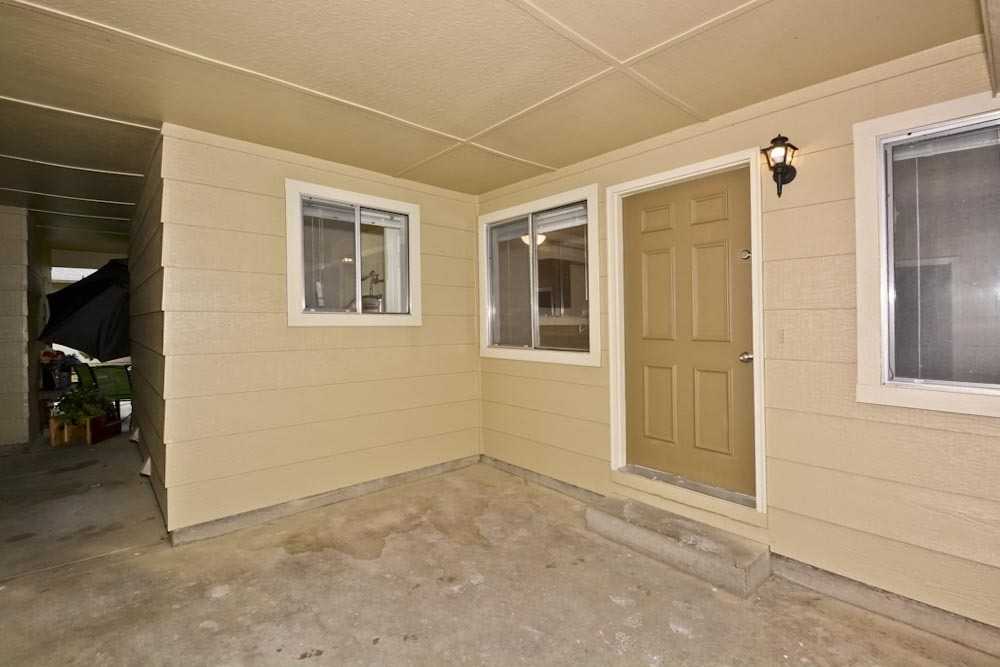 1122 S Pond St - Photo 2 of 14