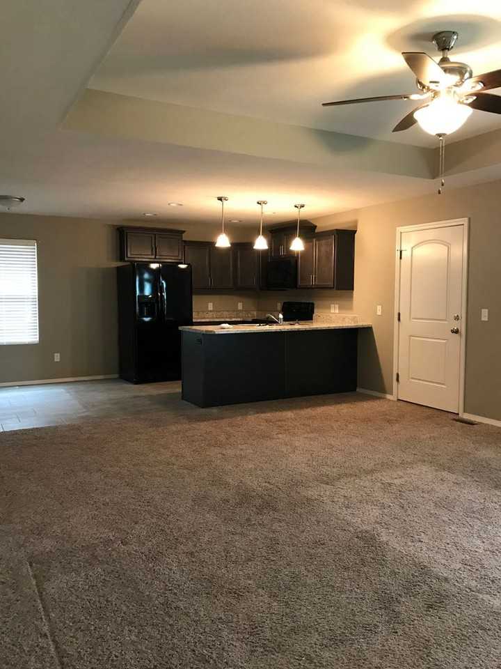 1242 S Calabria Ave - Photo 3 of 23