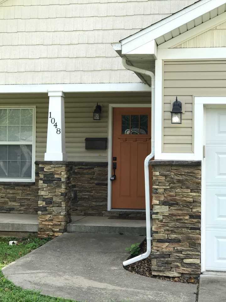 1048 E Cherokee St - Photo 2 of 10
