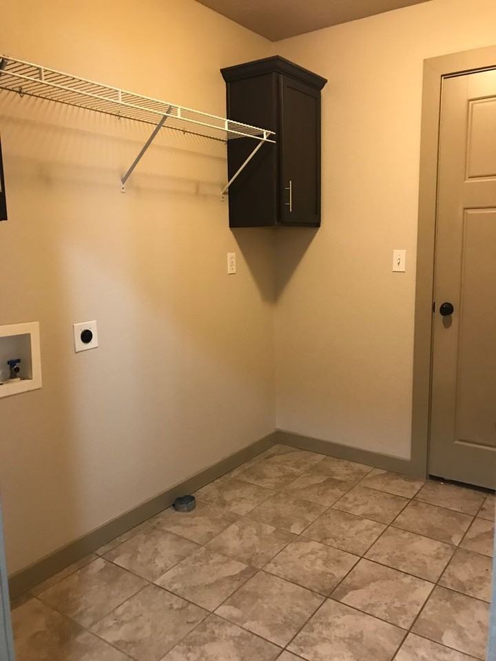 1048 E Cherokee St - Photo 5 of 10