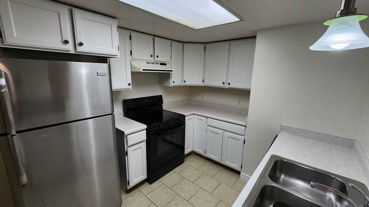1268 W 1480 N - Photo 3 of 19
