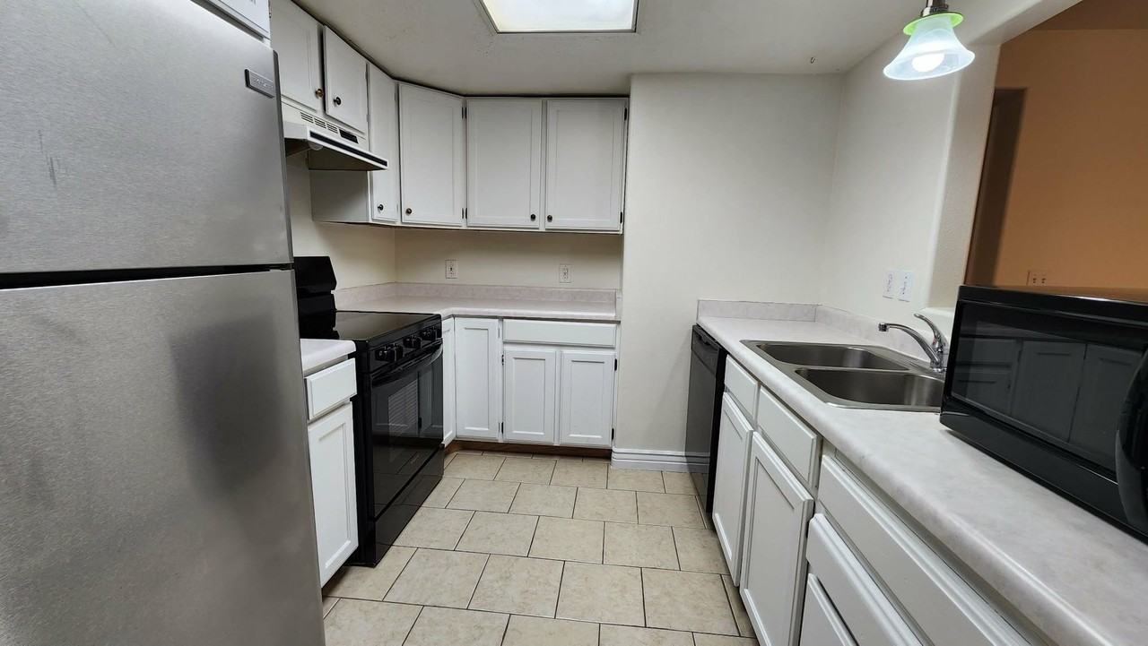 1268 W 1480 N - Photo 4 of 19