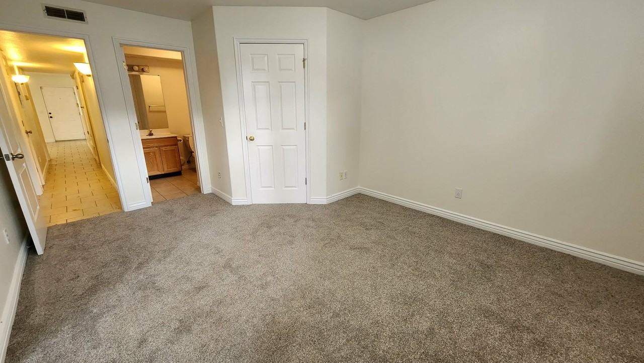 1268 W 1480 N - Photo 6 of 19