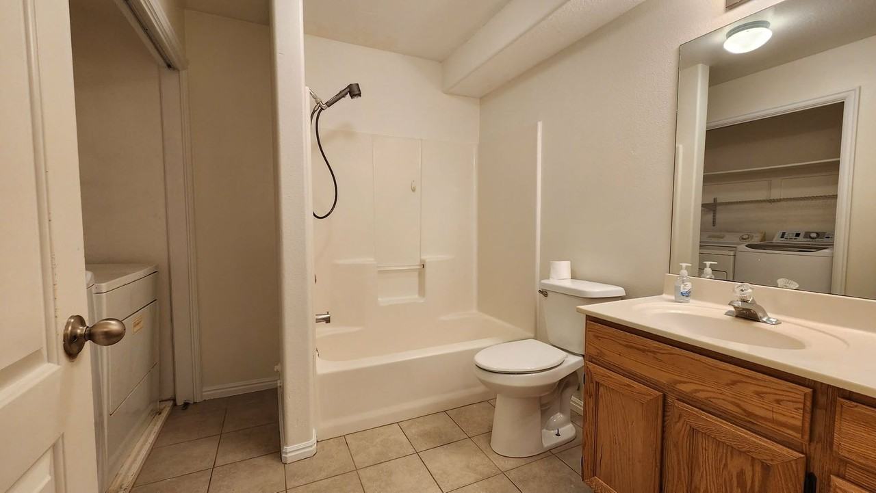 1268 W 1480 N - Photo 7 of 18