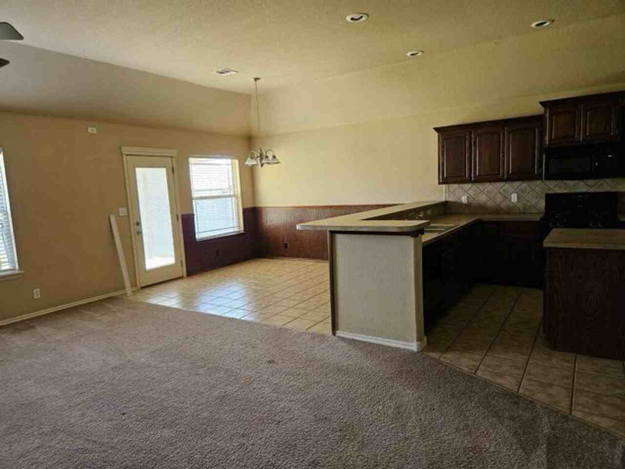 3311 E Fairmont Pl - Photo 6 of 17