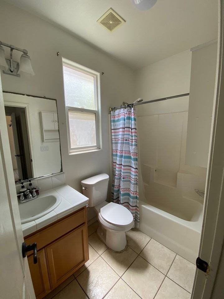 1625 Belmont Ct - Photo 6 of 10
