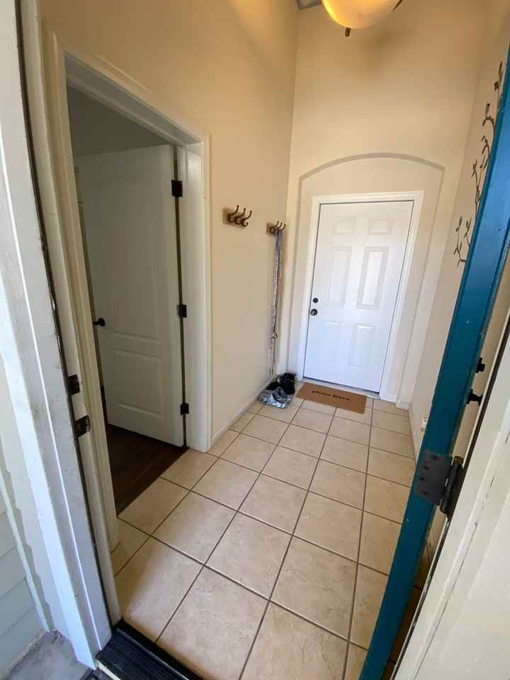 1625 Belmont Ct - Photo 7 of 10