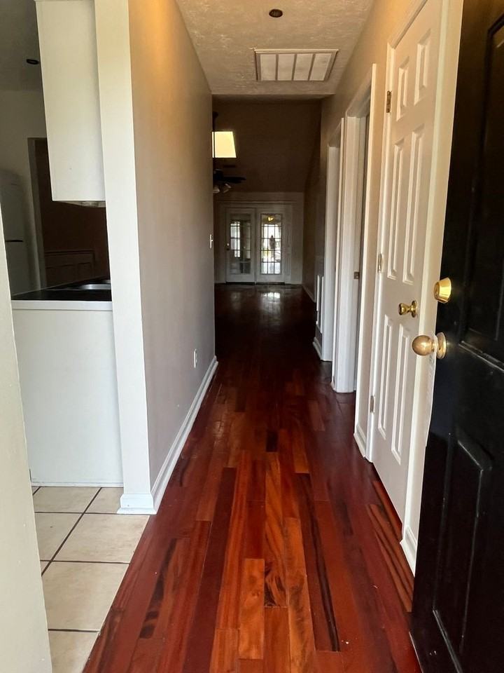 153 Waverly Point Dr - Photo 2 of 16