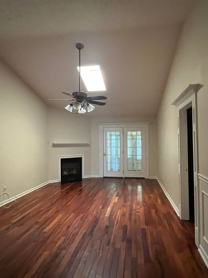 153 Waverly Point Dr - Photo 4 of 16