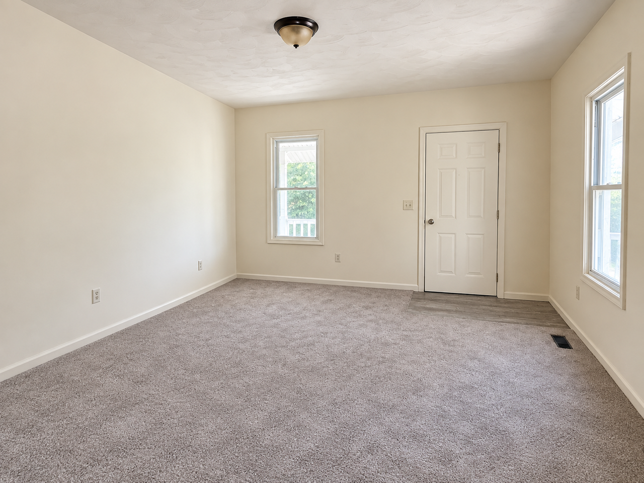 105 S Main St - Photo 2 of 10