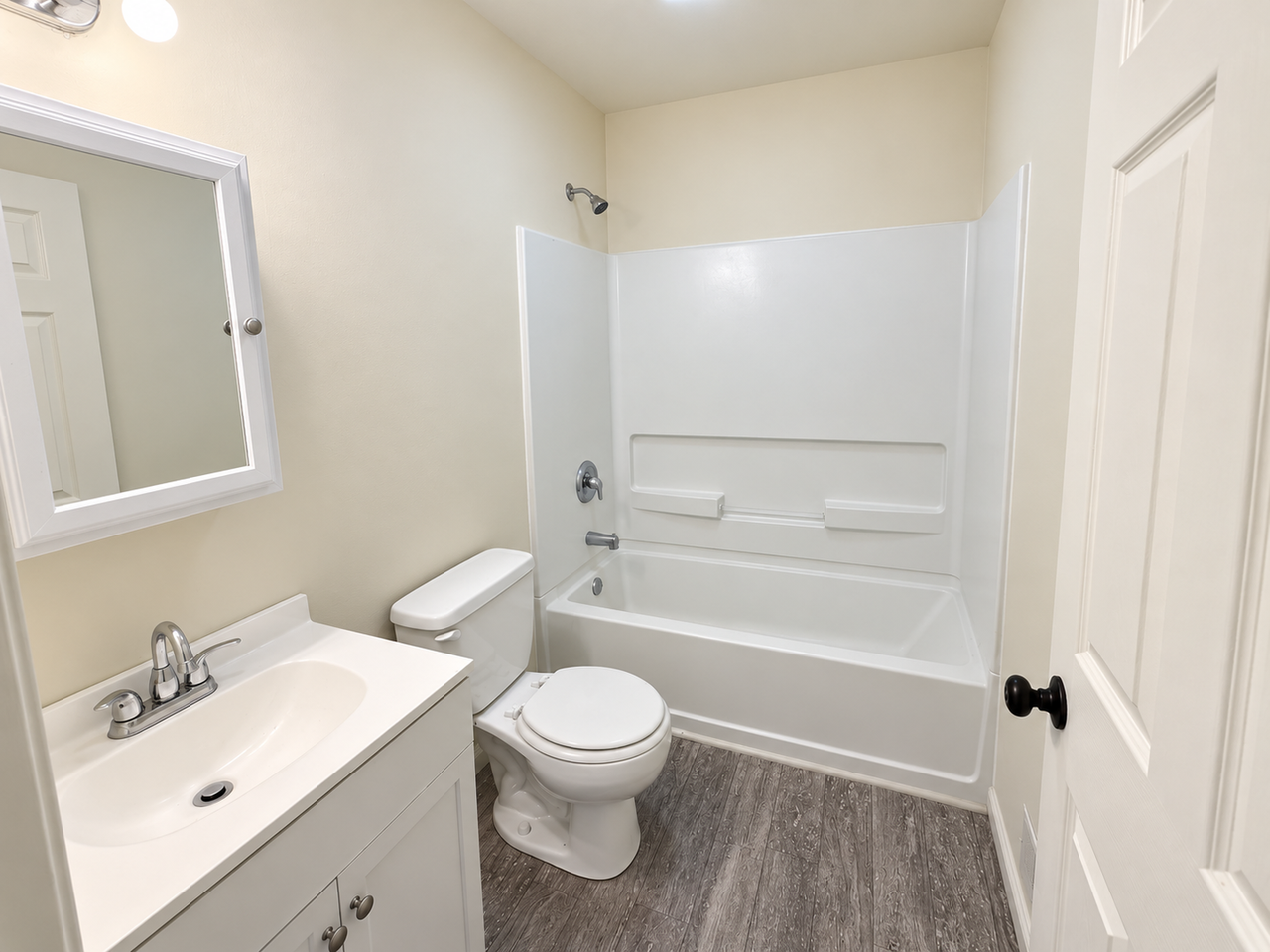 105 S Main St - Photo 6 of 10