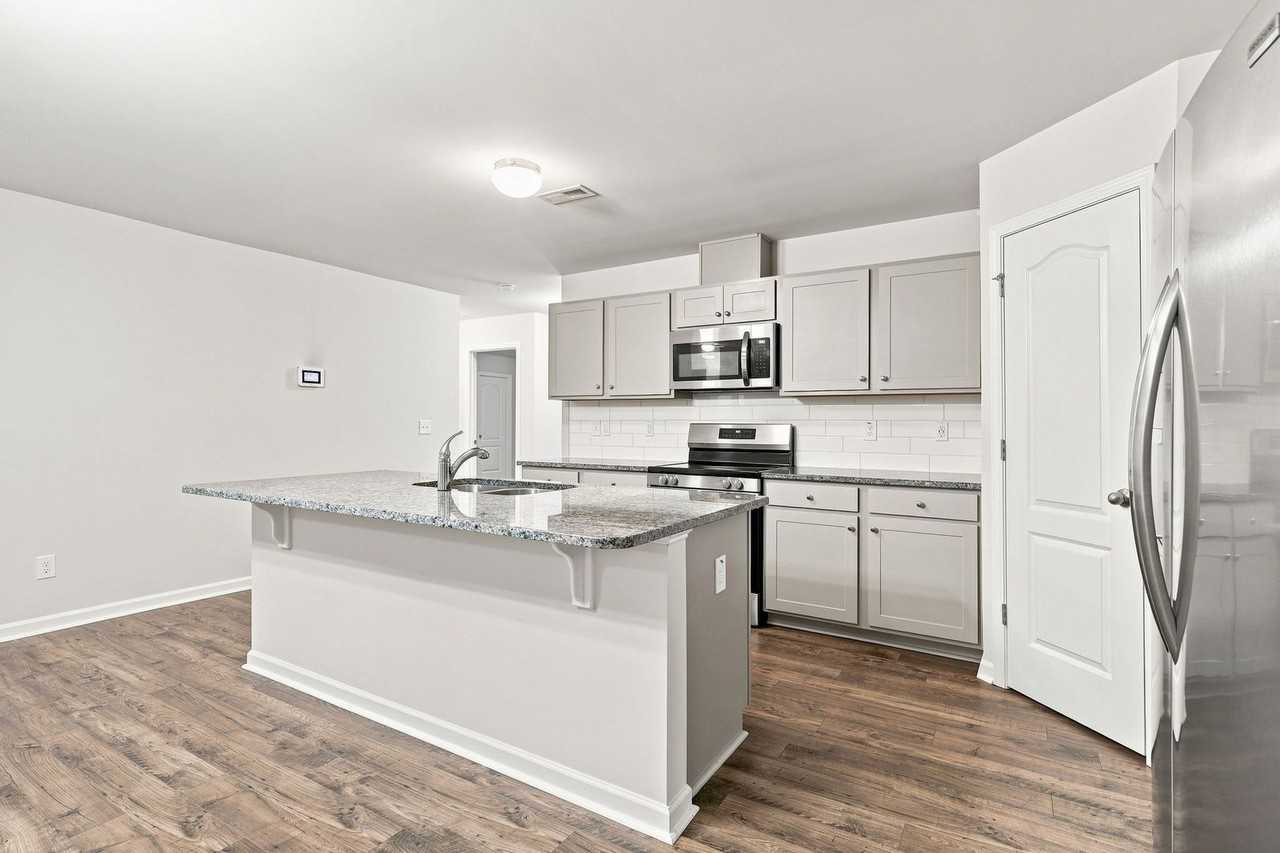195 Bracknell Ln - Photo 5 of 26