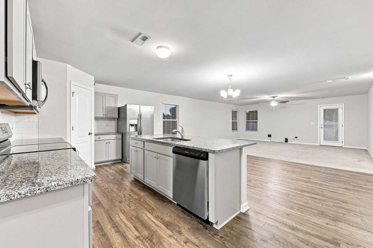 195 Bracknell Ln - Photo 7 of 26