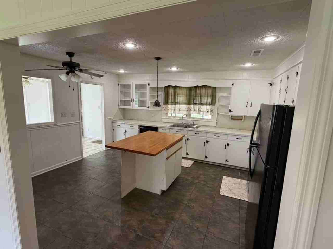 201 Kendall Mill Rd - Photo 3 of 17