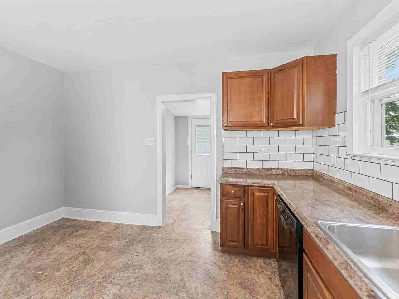 224 Taylor St - Photo 6 of 29
