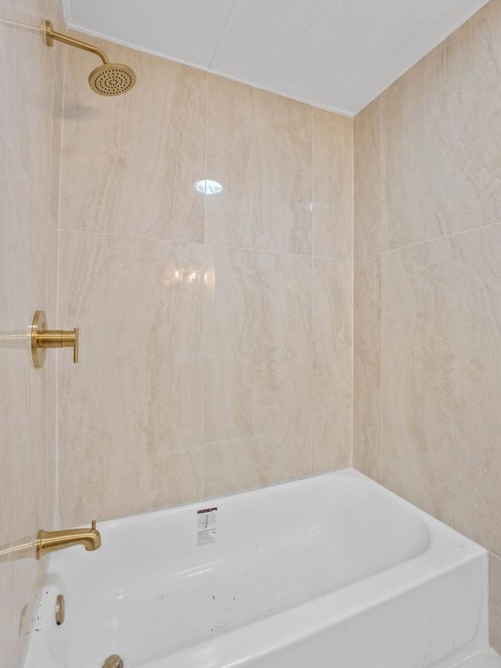 45 Hall St - Photo 3 of 24