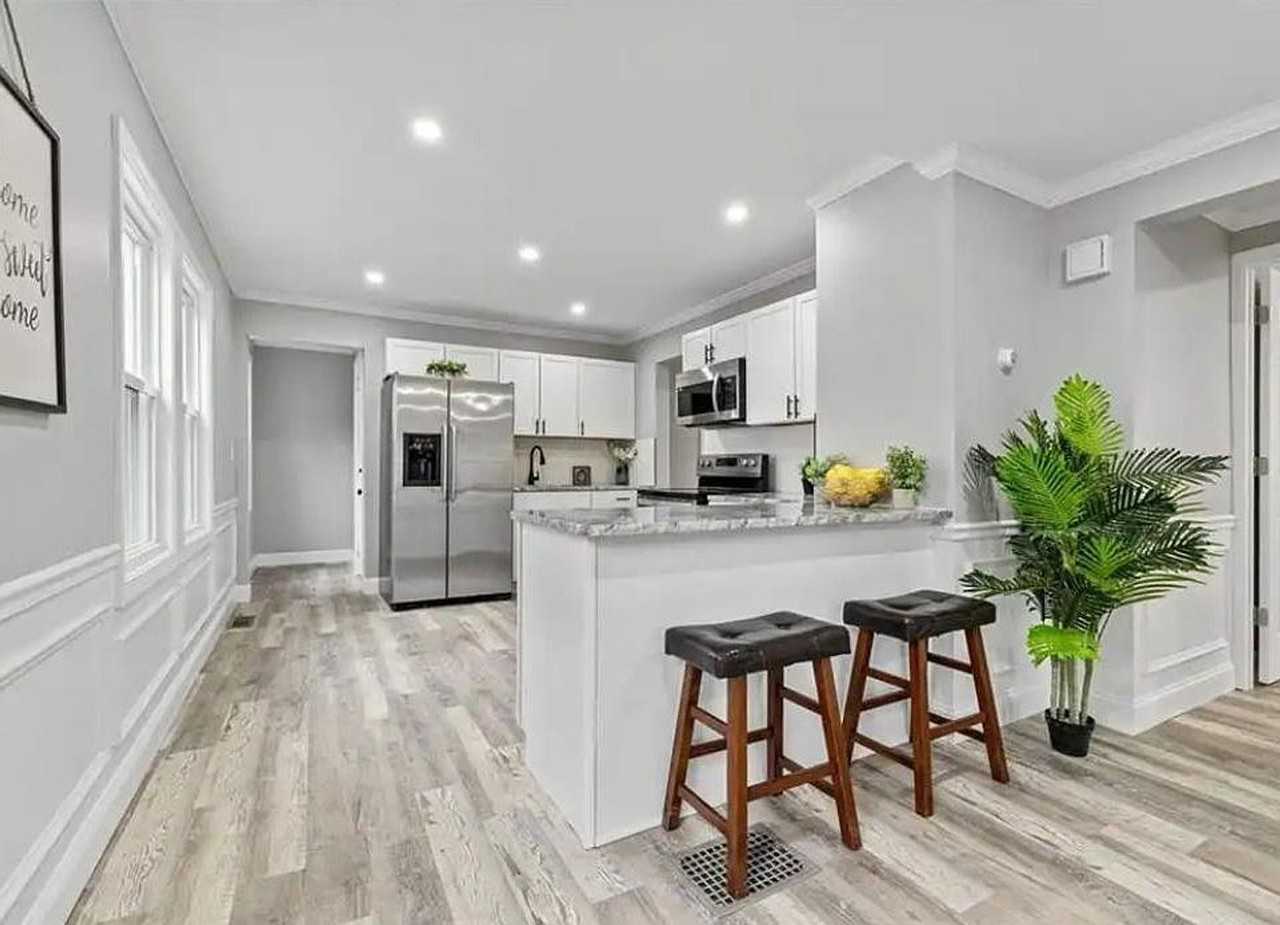 212 Greene St - Photo 2 of 8