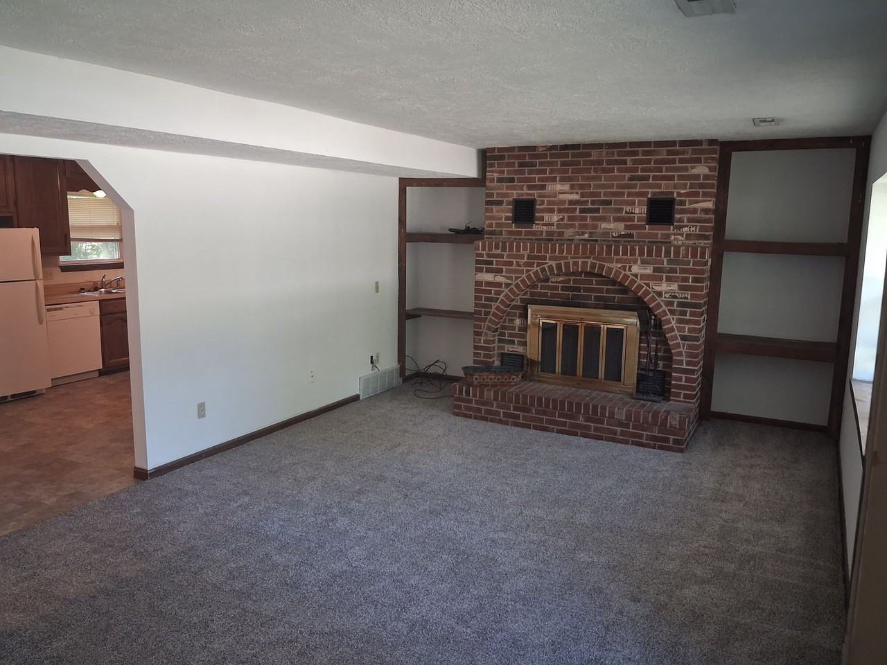 5437 Collier Ln - Photo 3 of 12