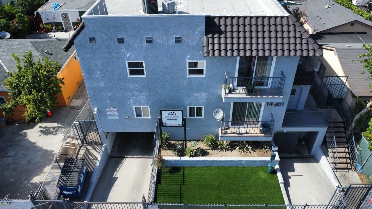 14801 DELANO ST. - Photo 3 of 4