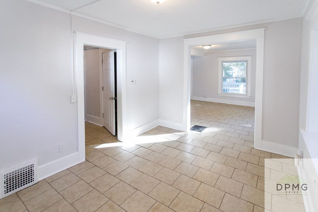 304 S Magnolia Ave - Photo 5 of 20