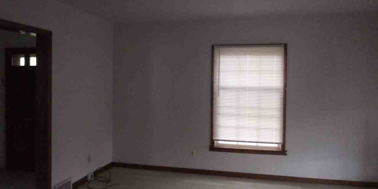 3108 E Lake Lansing Rd - Photo 4 of 6